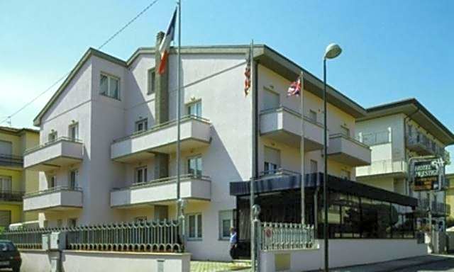 Hotel Prestige