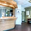 Quality Hotel & Suites