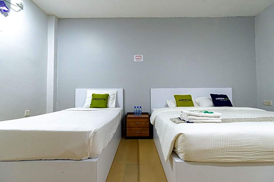 Urbanview Hotel Crystal Nagoya Batam by RedDoorz