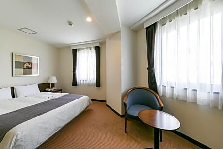 Single Room - Non-Smoking