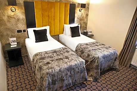 Guest Room Twin