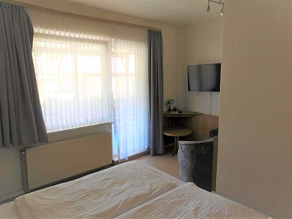 Hotel Pension am Kurmittelhaus