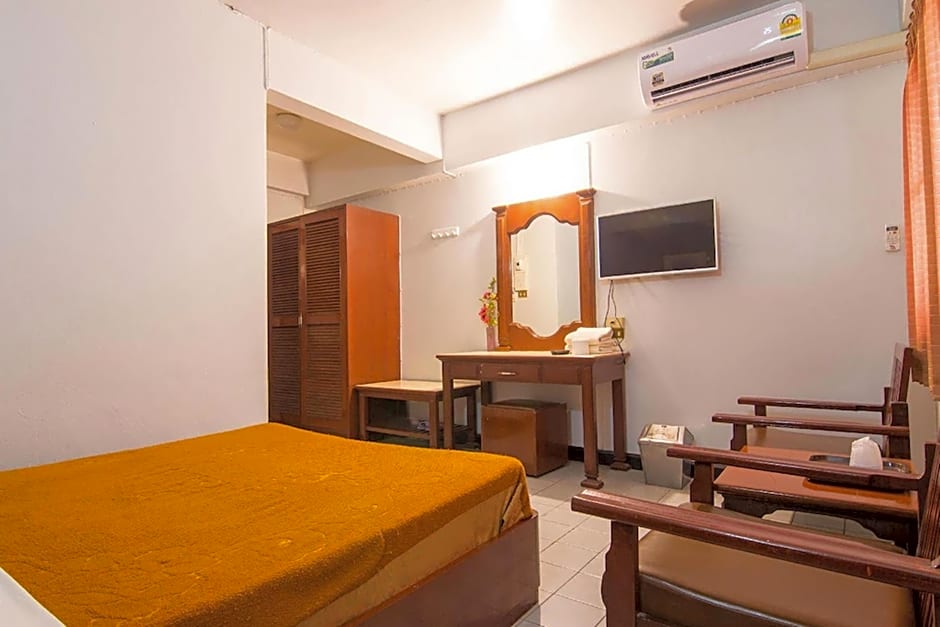 Khelang Nakorn Hotel