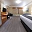 Hotel & Suites Le Dauphin Drummondville