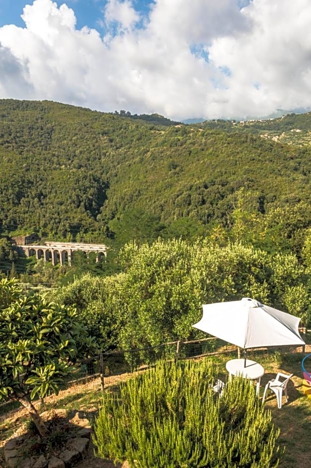 Casale storico nella campagna cilentana