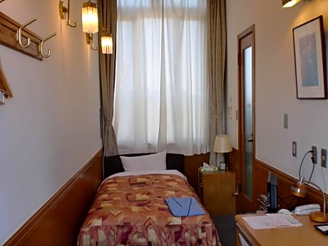 Standard Single Room - Smoking