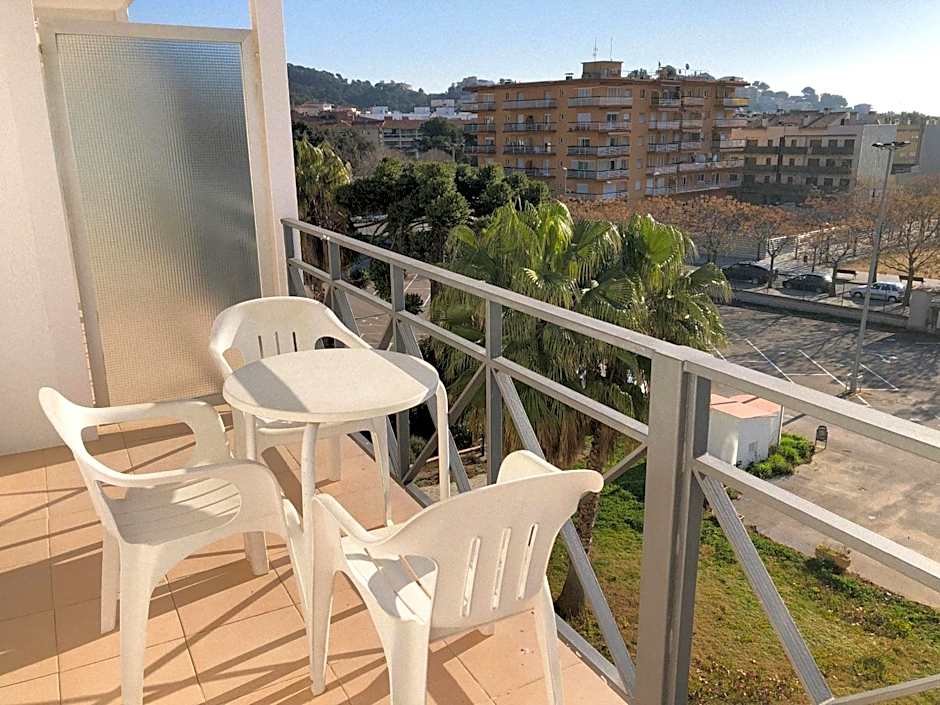 Photo 1 of 9 of Balcony