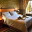 Thaba Tsweni Lodge & Safaris
