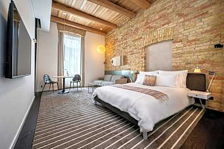 Deluxe Double Room with Bath