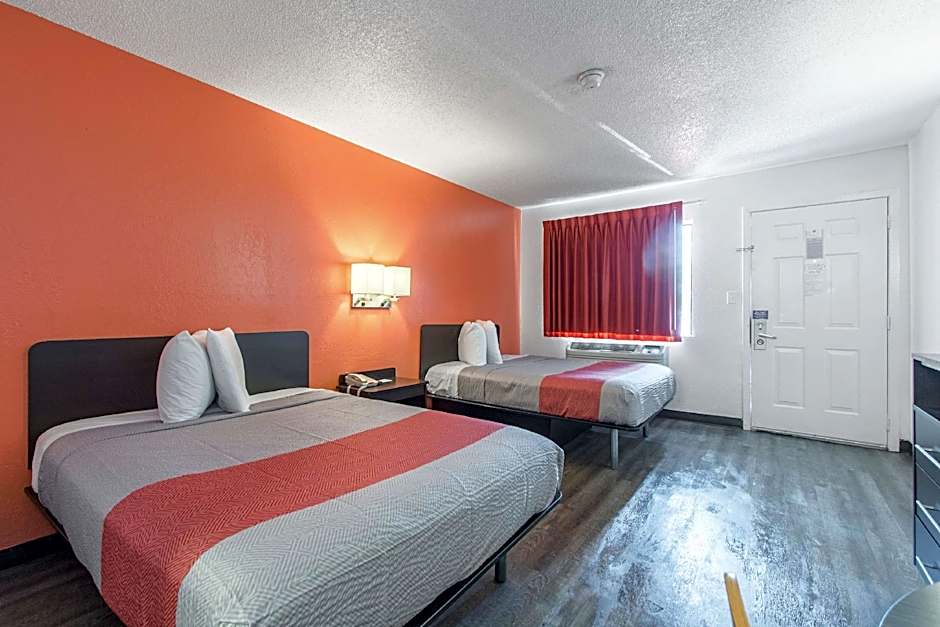Photo 1 of 2 of 2 Full Beds | Non-Smoking