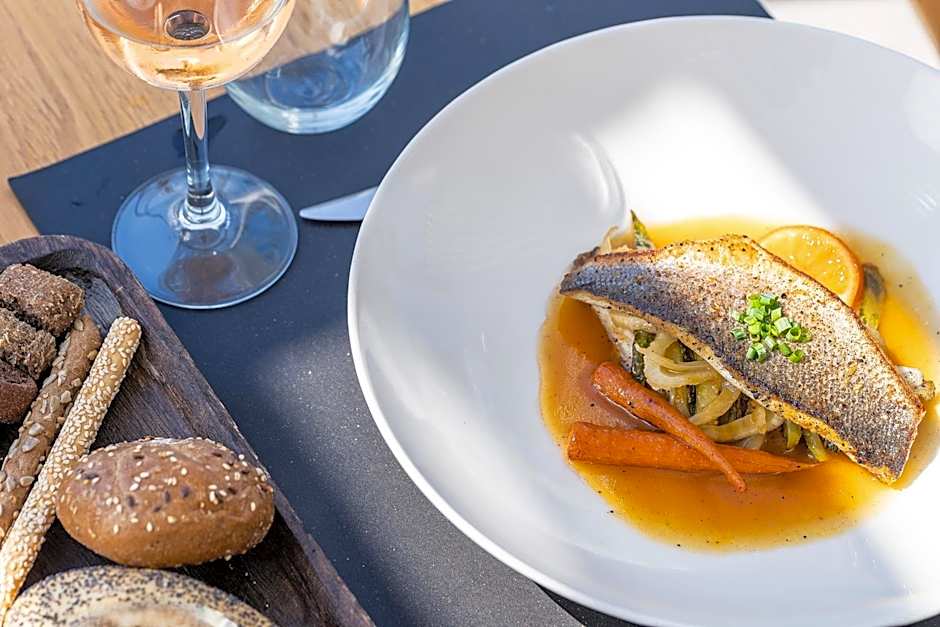 Pearl SeaBreeze Suites