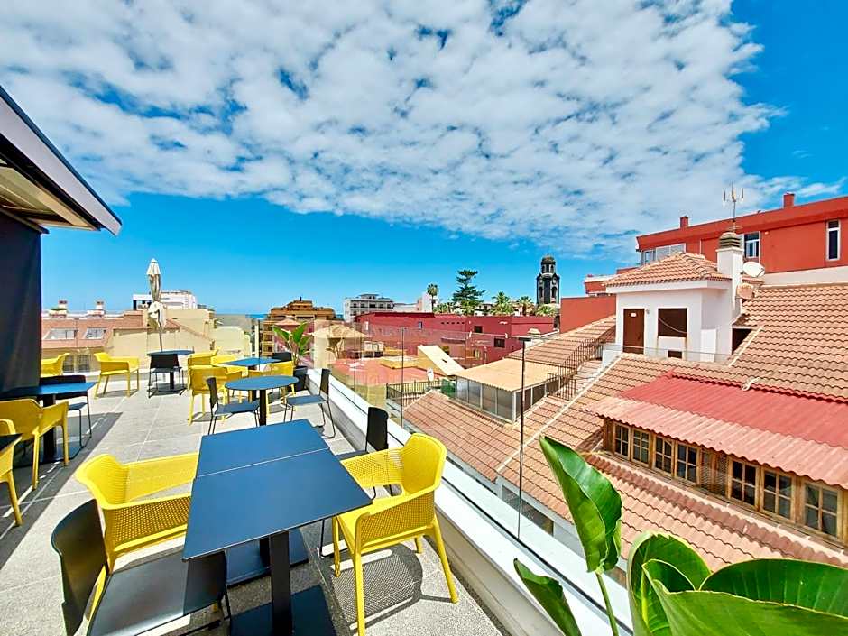 Atypicap Capsule Hostel