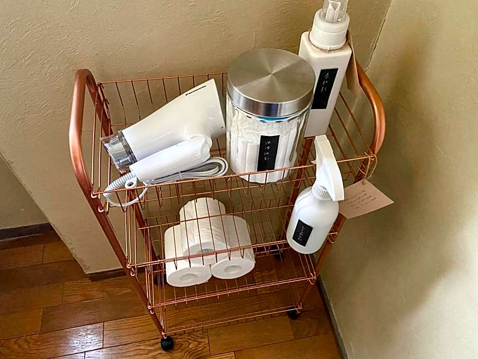 ゲストハウスよるよなか