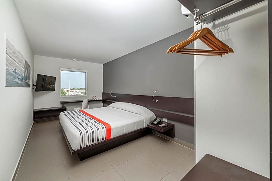 City Express Junior by Marriott Ciudad Del Carmen Aeropuerto