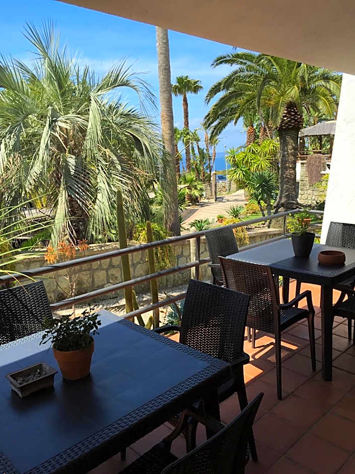 Paco Residence Apartments