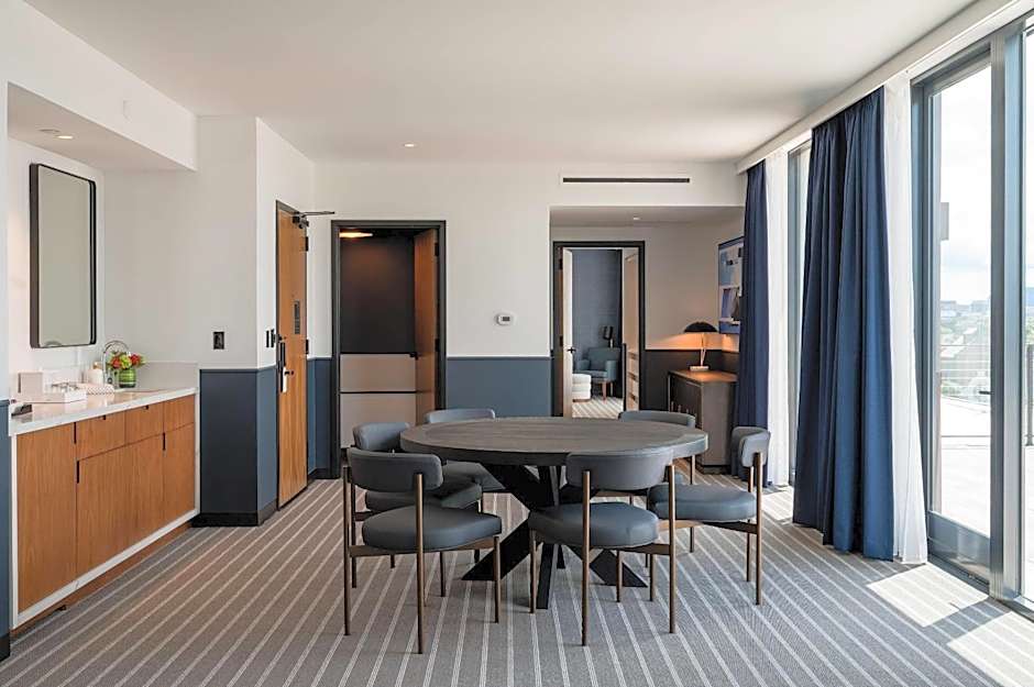 Cambria Hotel Boston Somerville