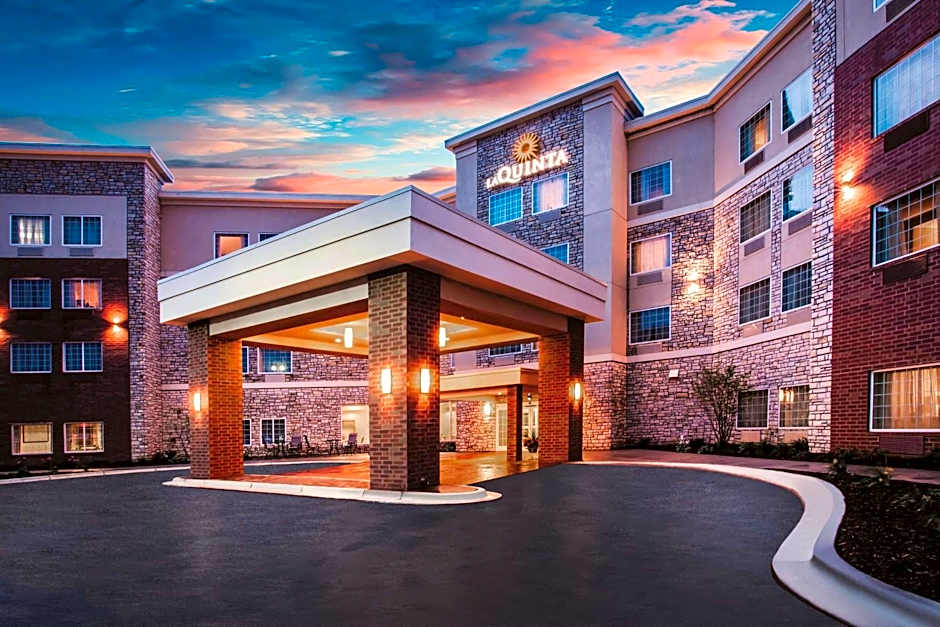 La Quinta Inn & Suites by Wyndham St Paul-Woodbury