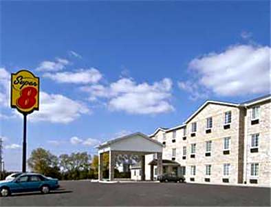 Super 8 by Wyndham Bowling Green North