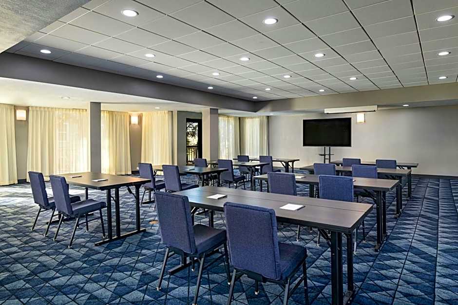 Courtyard by Marriott Austin The Domain Area