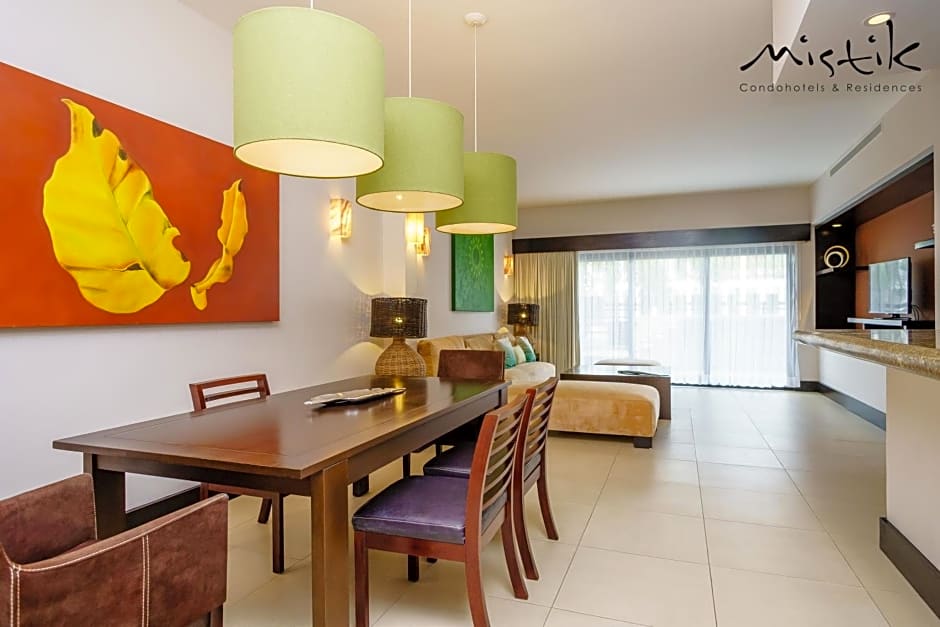 Aldea Thai Luxury by Mistik