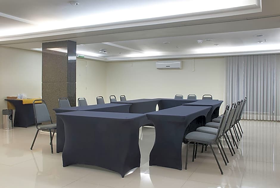 Master Porto Alegre Hotel - Av Carlos Gomes, Proximo ao Consulado Americano