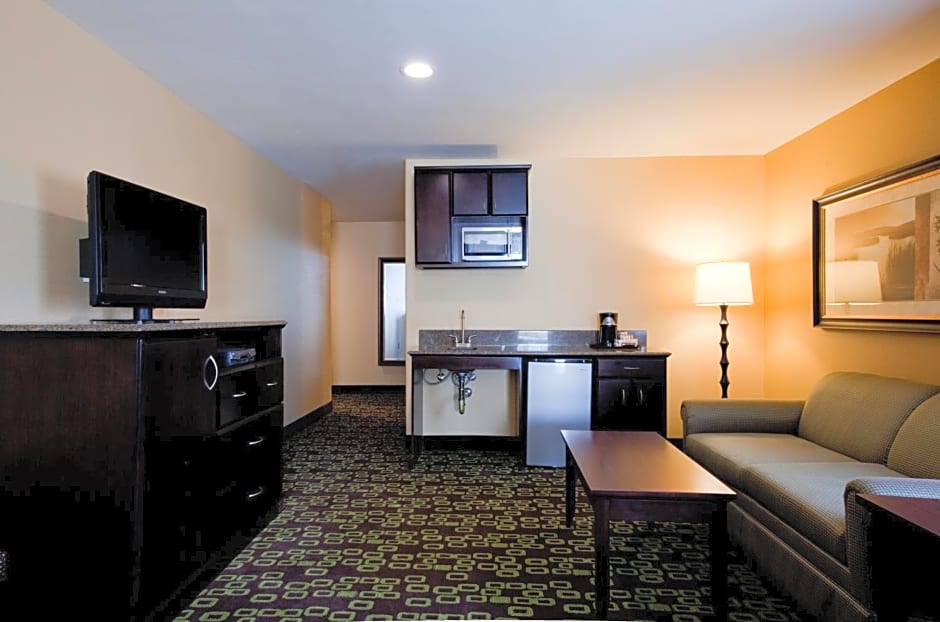 Holiday Inn Express Hotel & Suites Woodland Hills