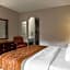 Rodeway Inn & Suites Cherokee On the River