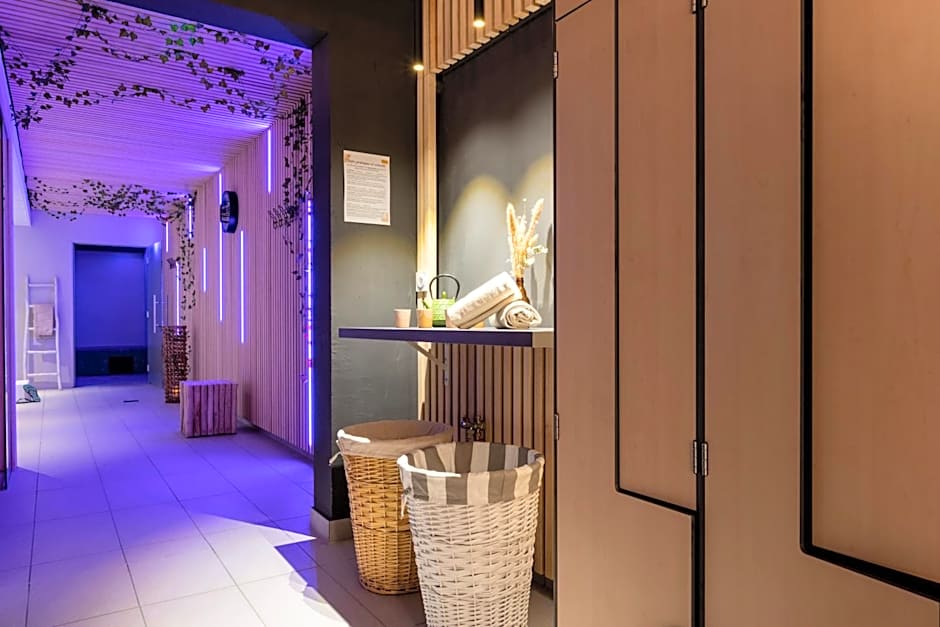 ATHOME RESIDENCE ET SPA