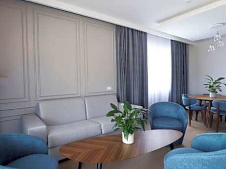 Suite with Lake View