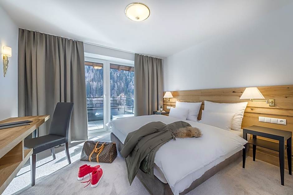 Heart Hotel Grischuna