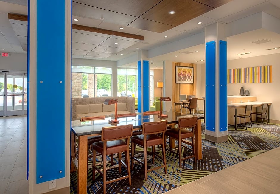 Holiday Inn Express & Suites - Fort Mill