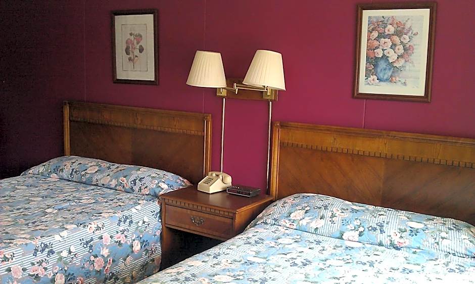 The Tallwood Motel