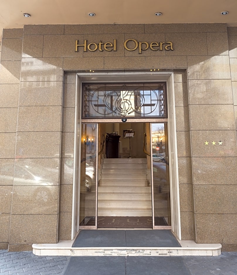 Hotel Opera by ZEUS International