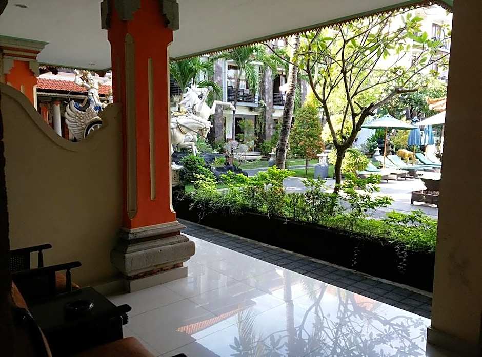 La Inn Hotel