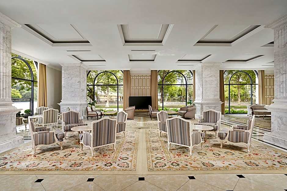 Four Points by Sheraton Lang Son