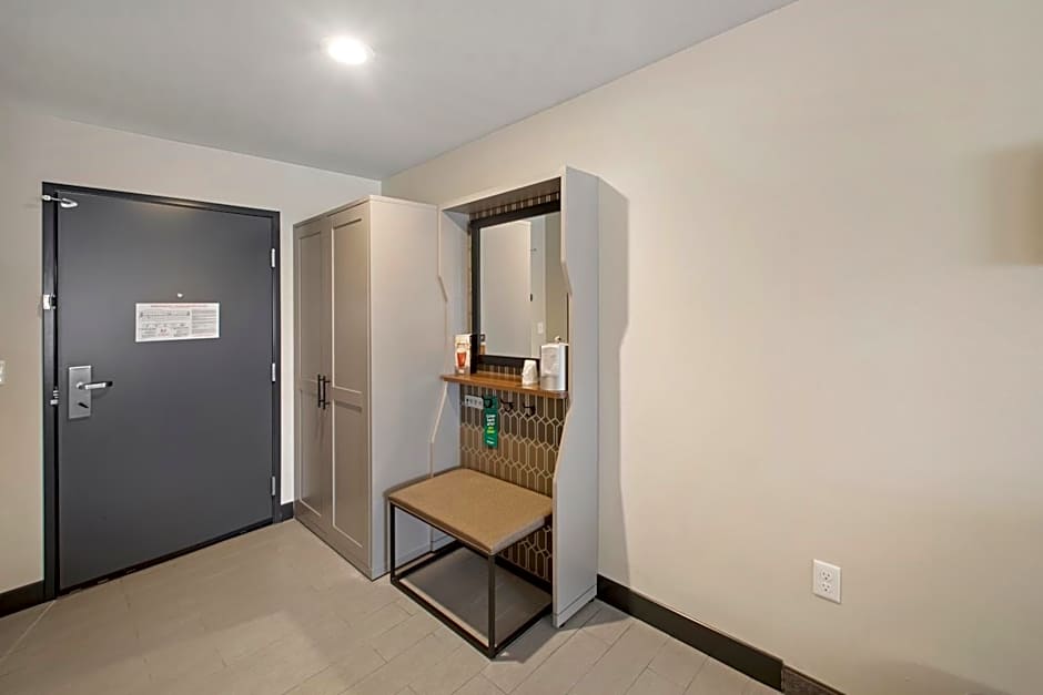 Holiday Inn & Suites Decatur-Forsyth By IHG