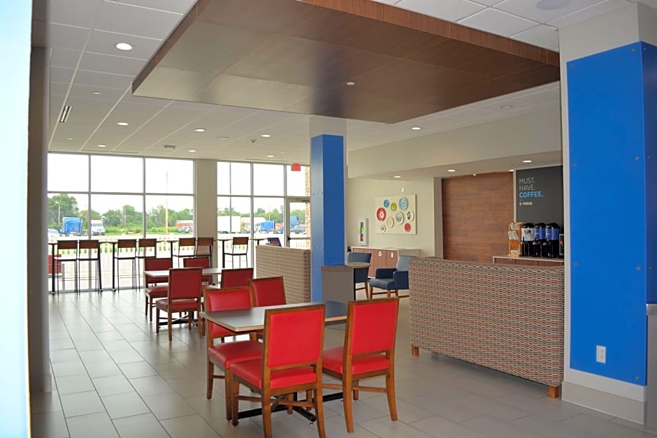 Holiday Inn Express And Suites Liberal By IHG