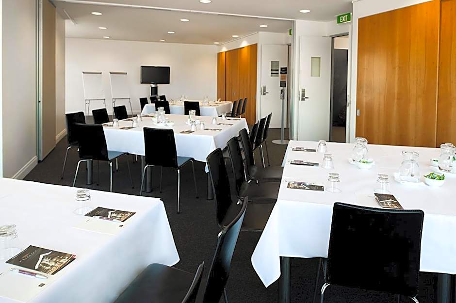 Majestic Roof Garden Hotel