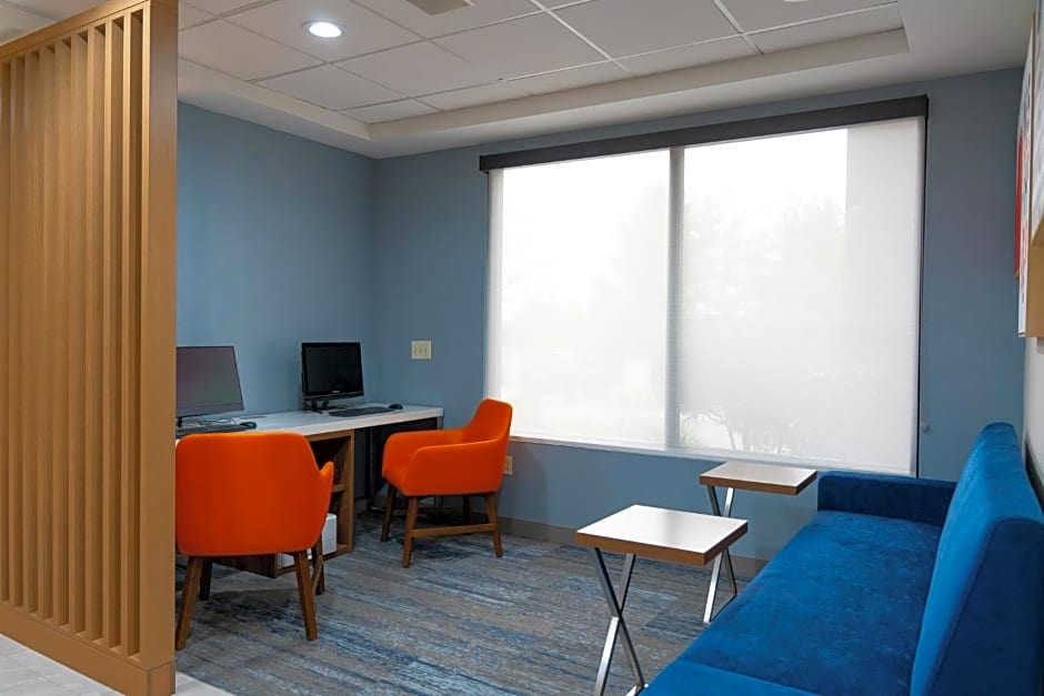Holiday Inn Express Hotel & Suites West Chester By IHG