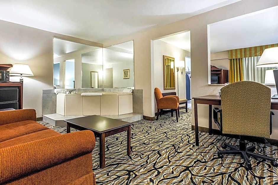 Quality Inn Fort Mill near Carowinds Blvd.