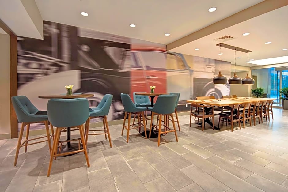 Four Points by Sheraton Boston Newton