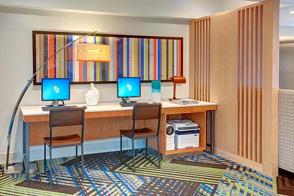 Holiday Inn Express & Suites West Long Branch - Eatontown By IHG