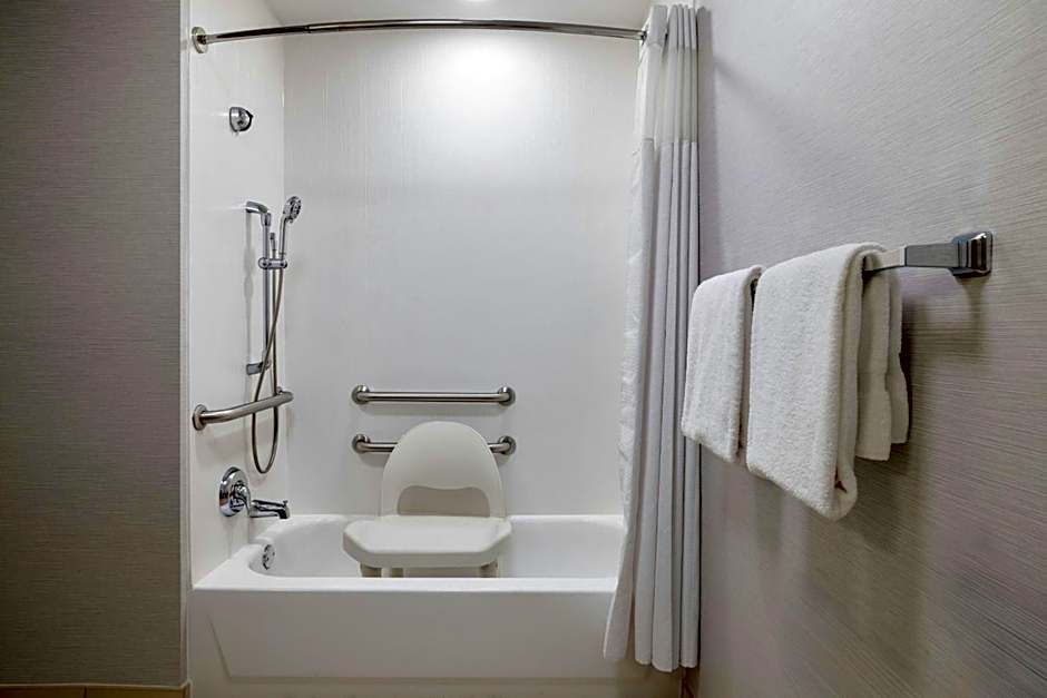 Courtyard by Marriott Fargo Moorhead, MN