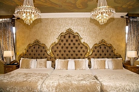 Presidential Suite with Bath