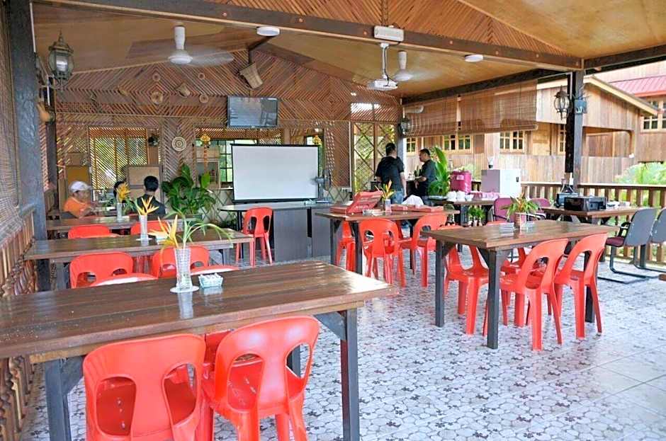 Borneo Tree House