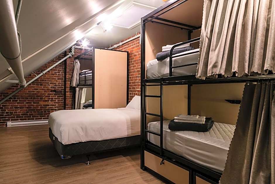 Auberge Jeunesse QBEDS Hostel