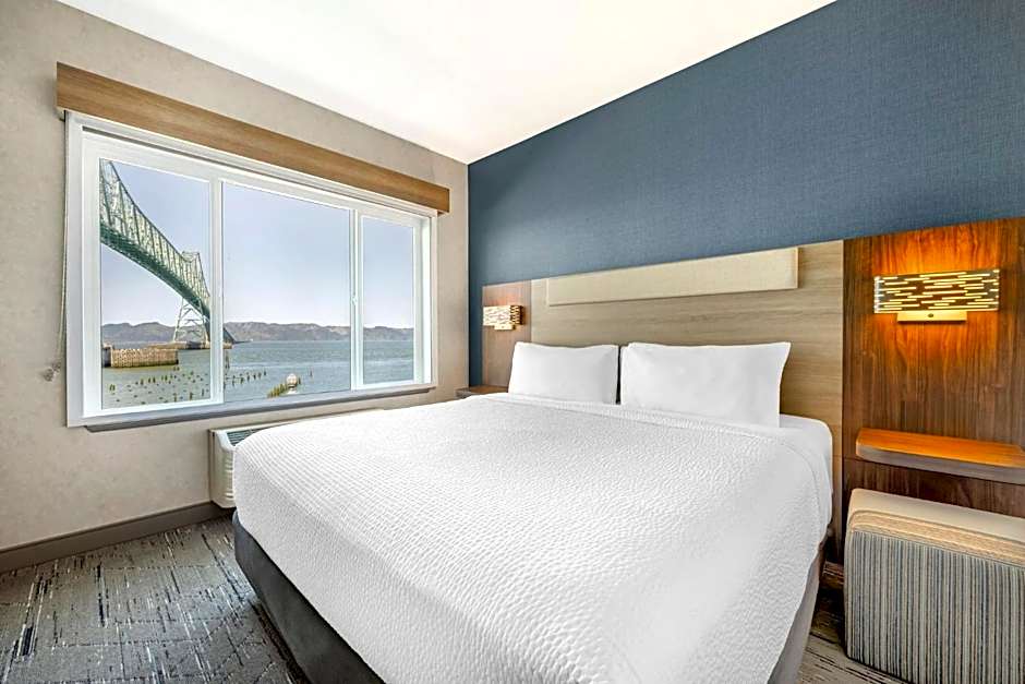 Holiday Inn Express Hotel & Suites Astoria By IHG