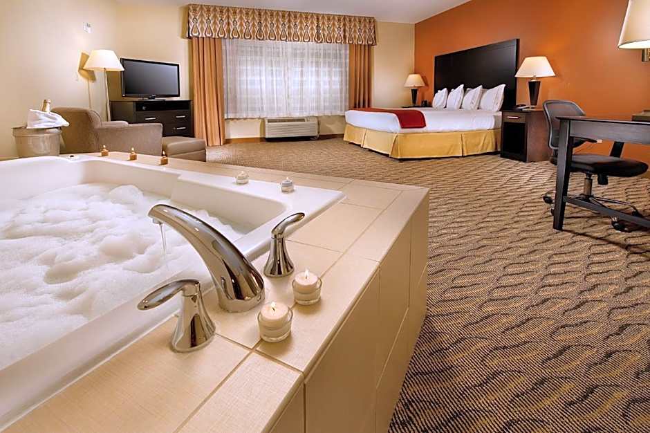 Holiday Inn Express & Suites Manassas By IHG