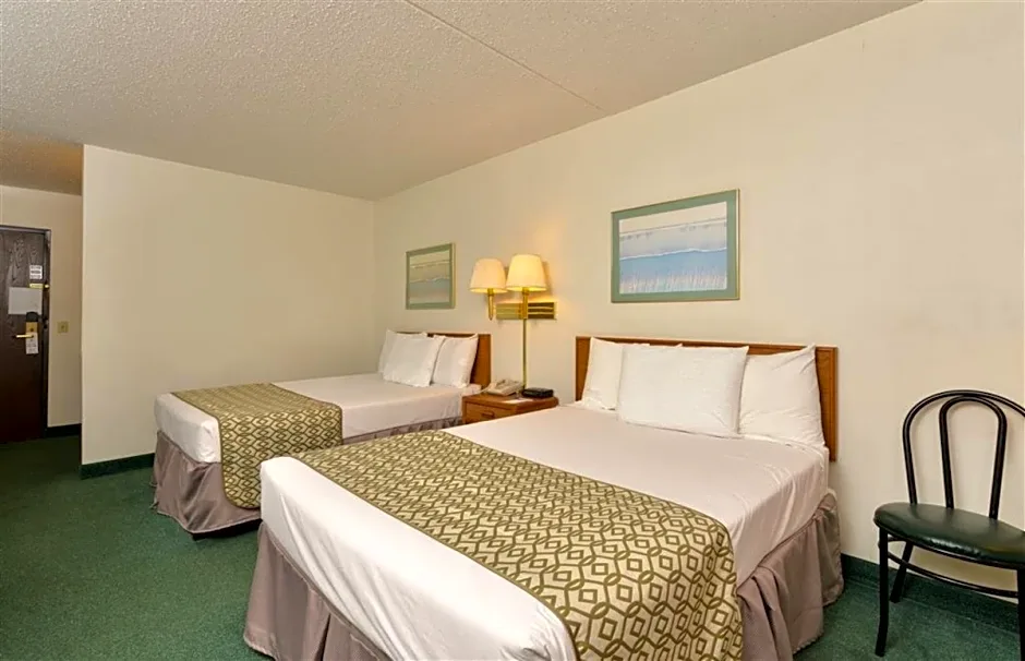 OYO Hotel Pipestone MN, Canterbury Park