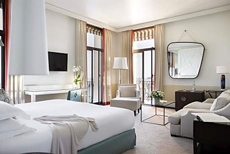 Junior Suite with Balcony